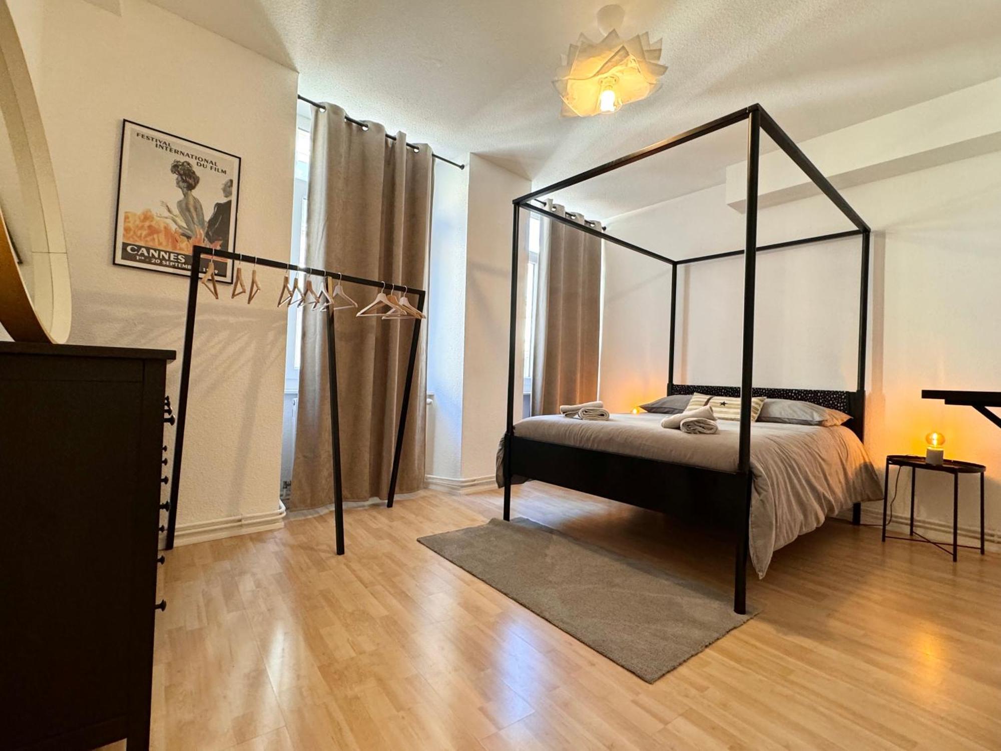 Le 7Eme Art, Hyper Centre Appartement Mulhouse Buitenkant foto